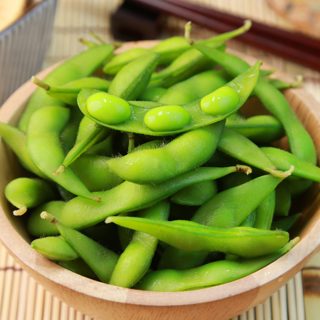 Edamames are rich in magnesium and folate, making them an excellent snack for women with PCOS